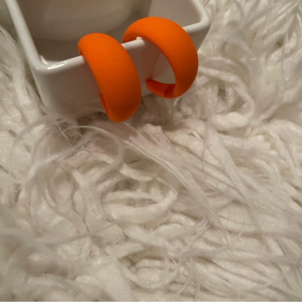 Orange Earrings - Picture 3 of 8